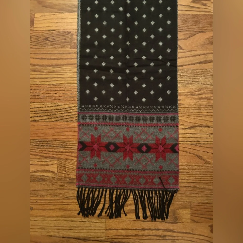 Merona Men's Rustic Outdoorsy Patterned Black Grey Red Winter Fringed Scarf